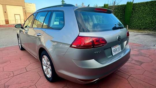 2017 Volkswagen Golf