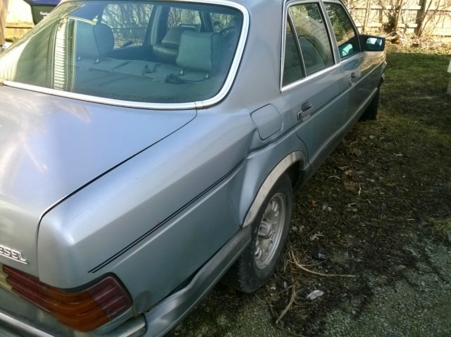 1984 mercdes benz 300sd runs and drives needs new vacuum pump
