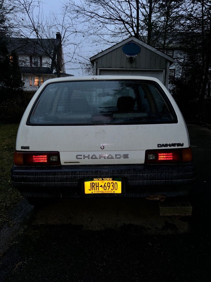 1992 daihatsu charade hatchback white fwd manual se