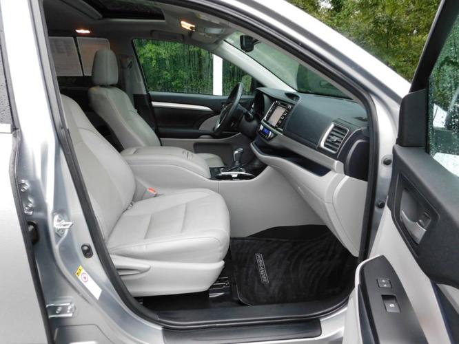 used 2015 toyota highlander fwd xle v6 fayetteville, ar 72704 for sale in fayetteville, arkansas