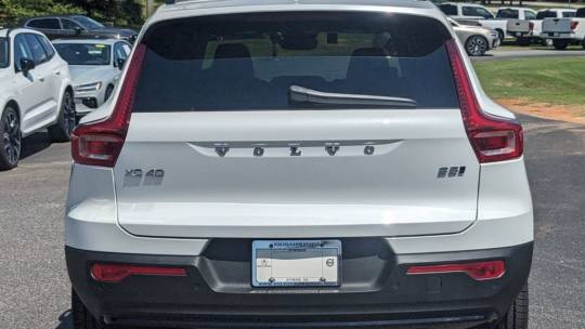 2025 Volvo XC40