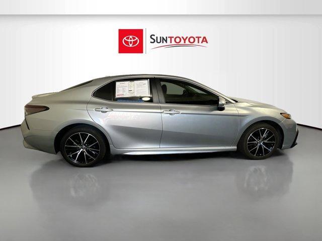 2024 toyota camry se