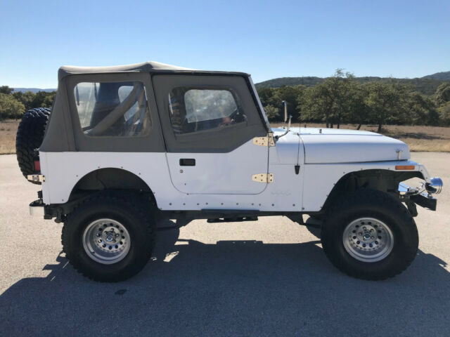 1989 jeep wrangler yj 4.2l, daily driver, everything works including the a/c!!