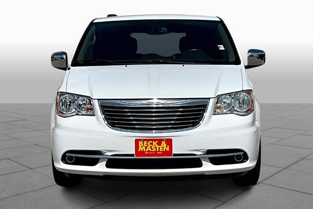 2015 chrysler town & country touring