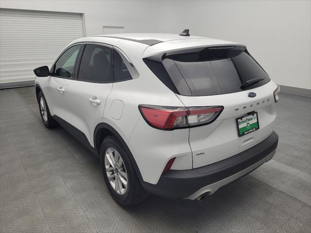 2022 ford escape se