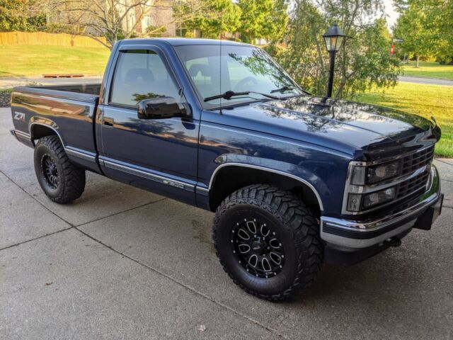 1993 chevrolet silverado 1500 4x4, automatic 350 v8, 86,000 miles, super clean