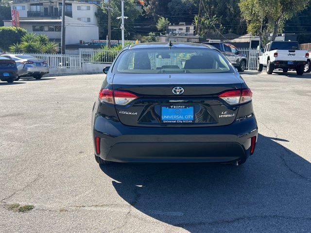 2023 toyota corolla hybrid le