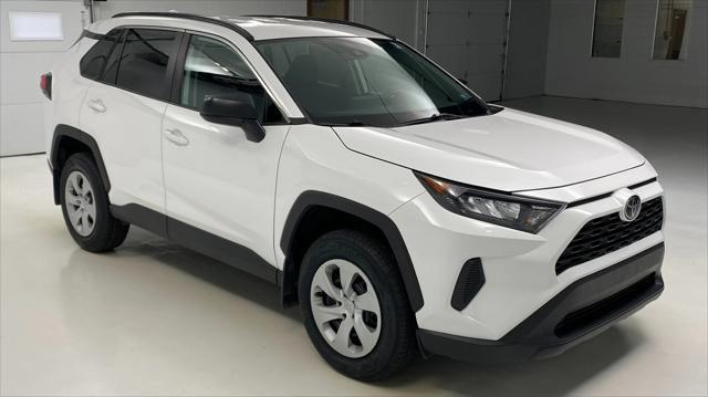 2021 toyota rav4 le