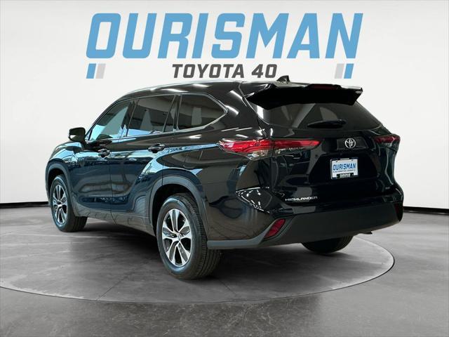 2022 toyota highlander xle