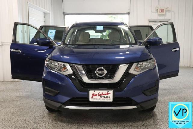2017 nissan rogue sv