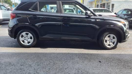 2020 hyundai venue se