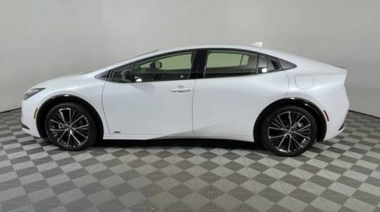 2024 toyota prius xle