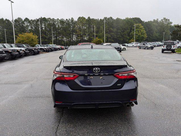 2021 toyota camry se