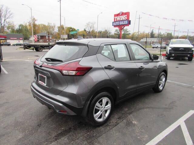 2024 nissan kicks s