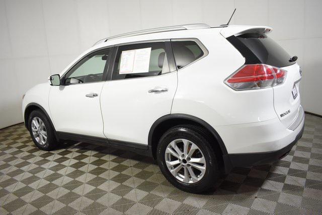 2016 nissan rogue sv