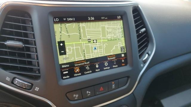 2023 jeep cherokee altitude lux