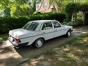 1978 mercedes-benz 200-series