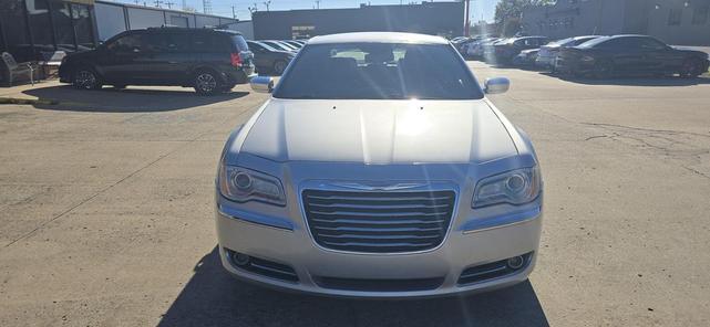 2012 chrysler 300c base