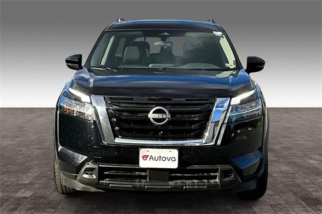 2022 nissan pathfinder sv