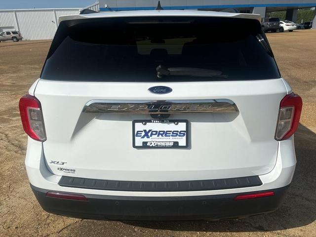 2022 ford explorer xlt