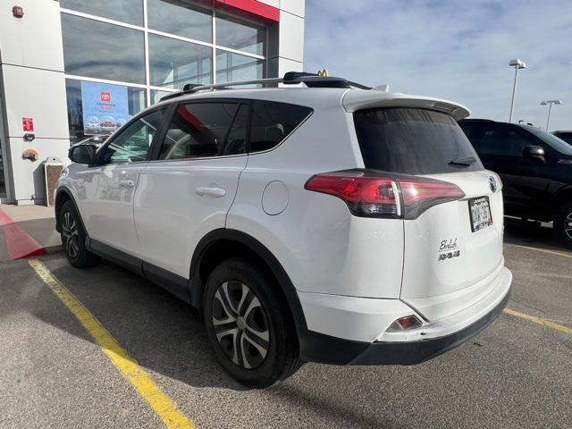 2017 toyota rav4 le