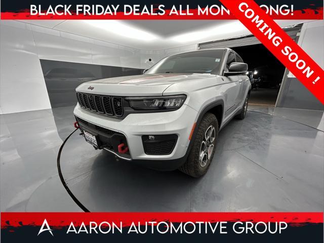 2022 jeep grand cherokee trailhawk