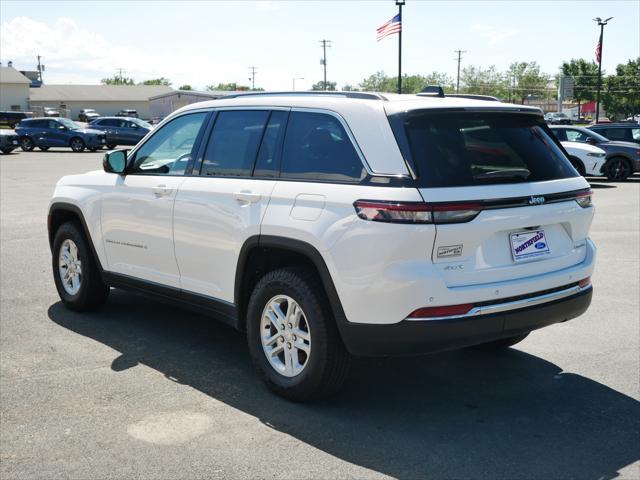 2022 jeep grand cherokee laredo