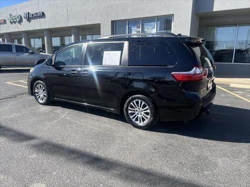 2020 toyota sienna xle in arkansas city, kansas