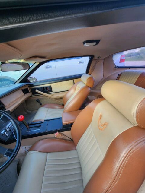 1984 pontiac firebird coupe red rwd automatic