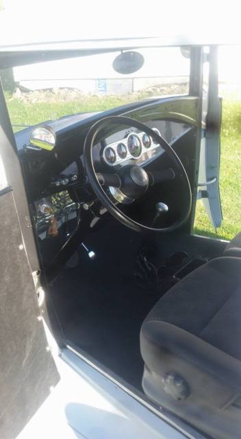 1930 ford 2 door sedan