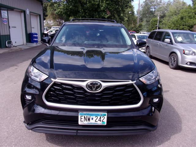 2020 toyota highlander le