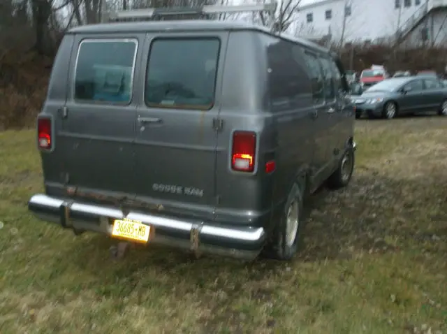 1993 dodge b-250 3/4 ton grey cube cargo van