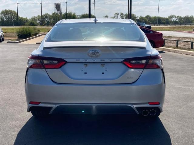 2023 toyota camry se