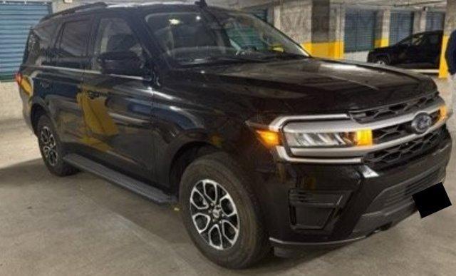 2022 ford expedition xlt