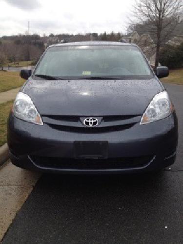 2007 toyota sienna xle, nav and dvd player 15600obo in vienna, va