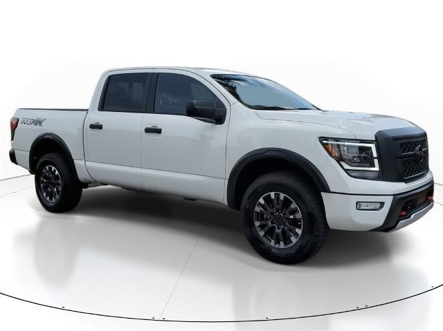 2024 nissan titan pro-4x