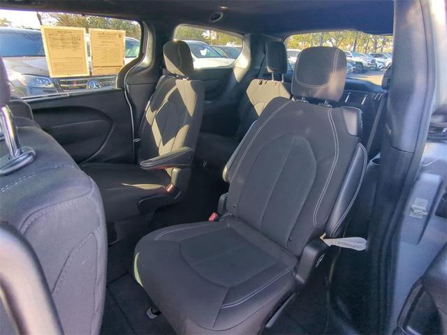 2021 chrysler pacifica touring