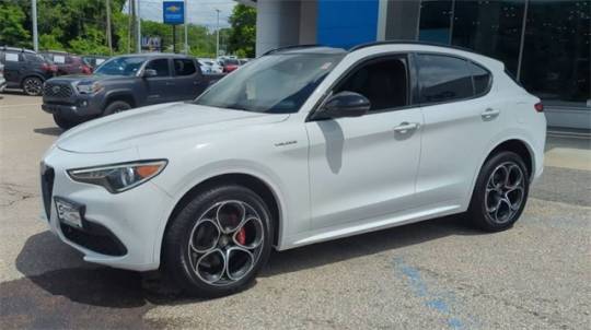 2022 Alfa Romeo Stelvio