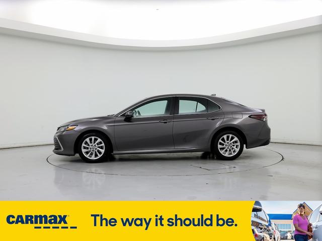 2021 toyota camry le