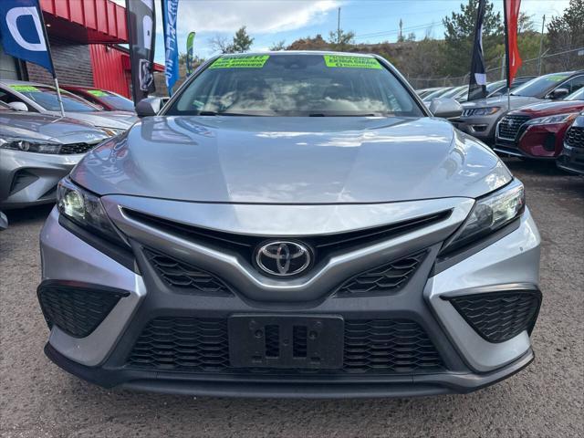 2022 toyota camry se
