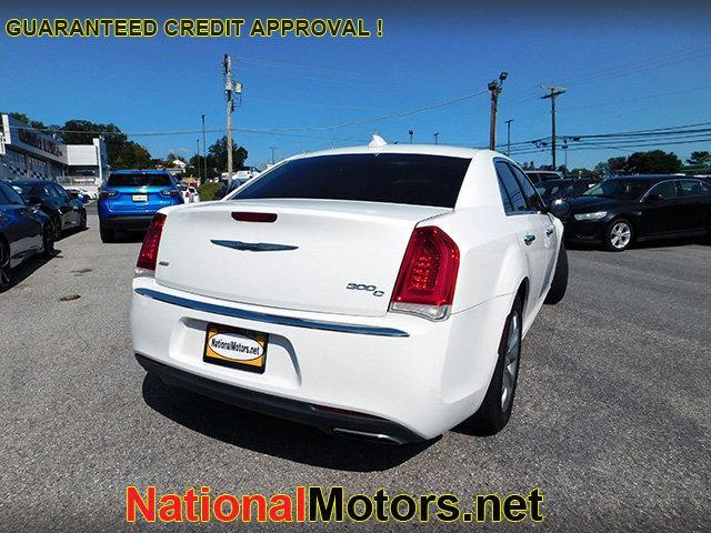 2016 chrysler 300c base