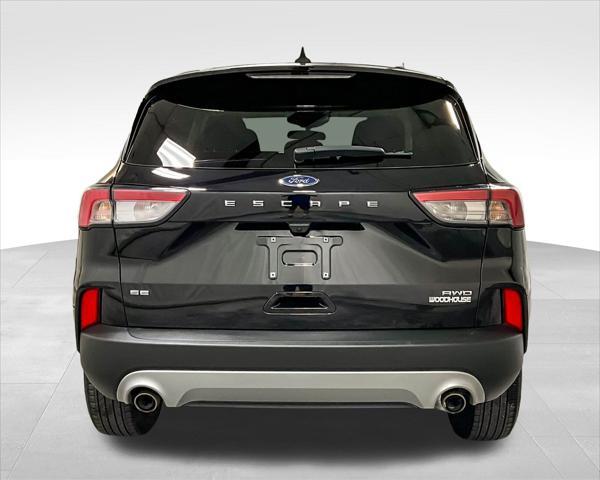 2022 ford escape se