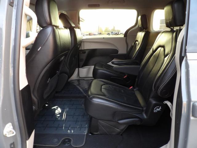 2022 chrysler pacifica touring-l