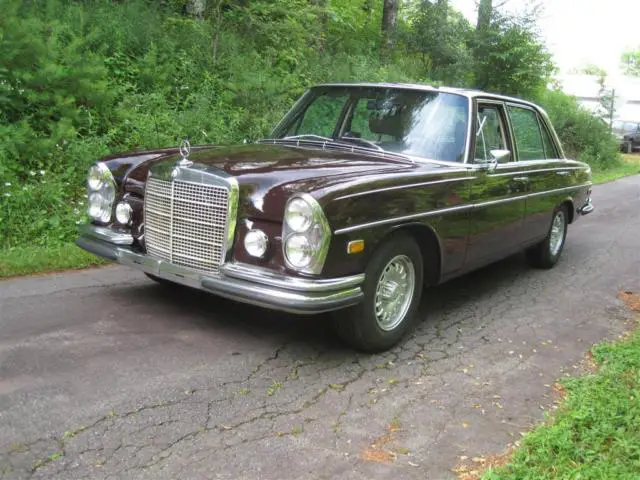 1973 280sel 4.5 v8 w108 restored body, new paint & leather interior