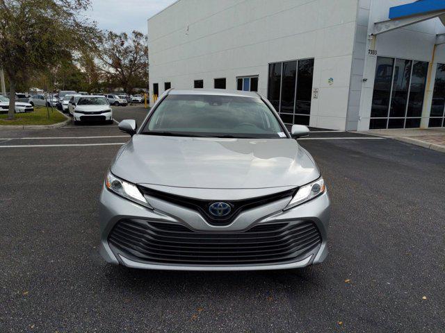 2020 toyota camry hybrid xle