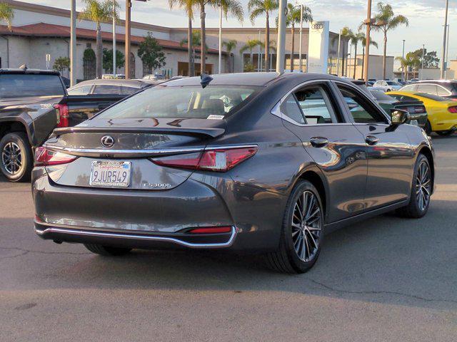 2024 lexus es 300h base