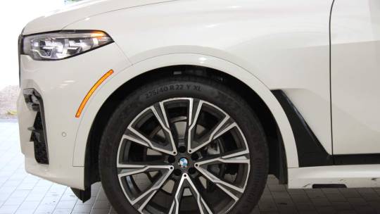 2022 BMW X7