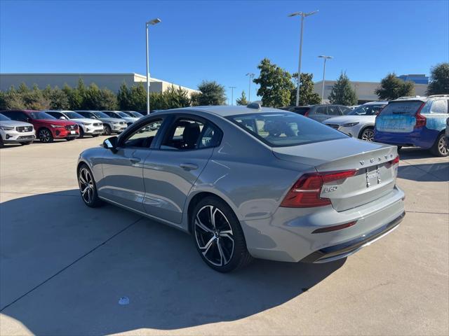 2024 volvo s60 b5 plus dark theme