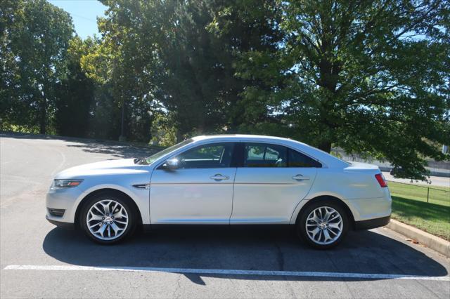 2017 ford taurus limited