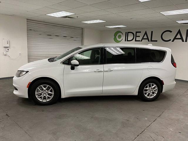 2020 chrysler voyager lx